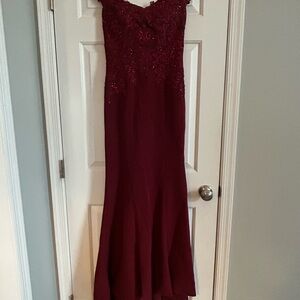 Elegant Strapless Maroon Gown